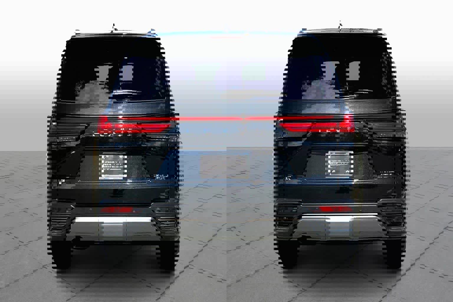 Used 2024 Lexus LX 600 4WD w/ Appearance Package image 5