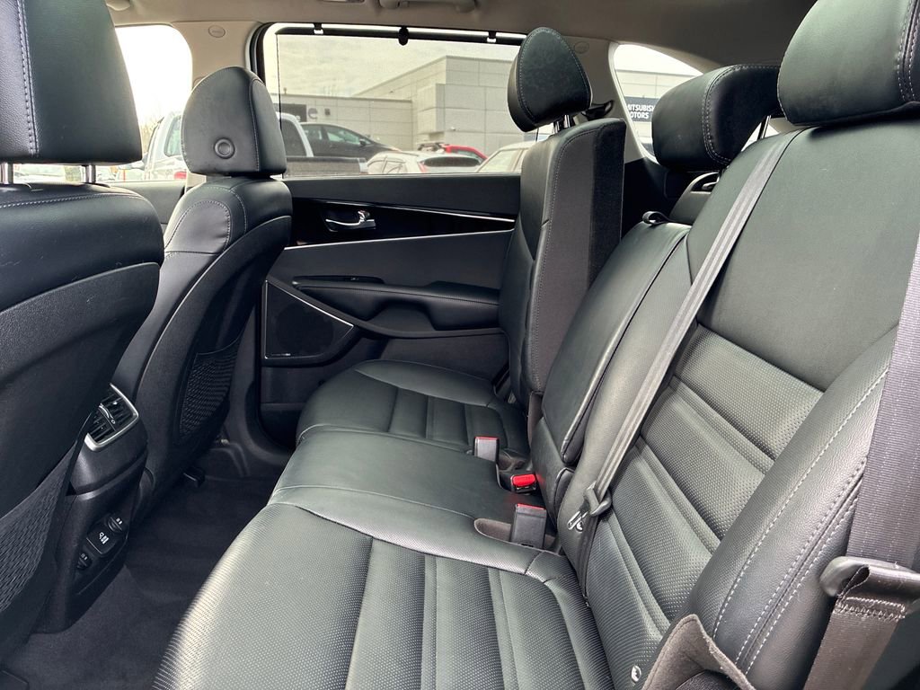 Used 2019 Kia Sorento SX image 15