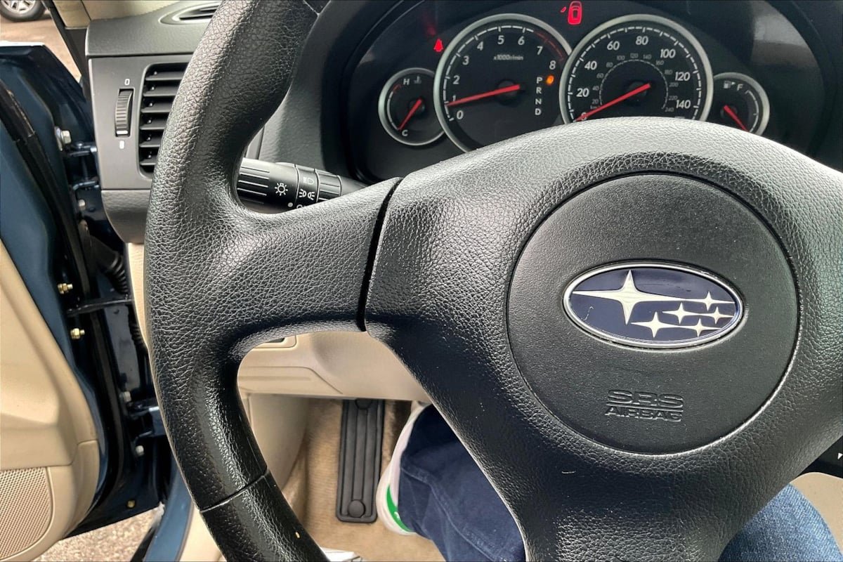 Used 2006 Subaru Outback 2.5i AWD/4WD image 11