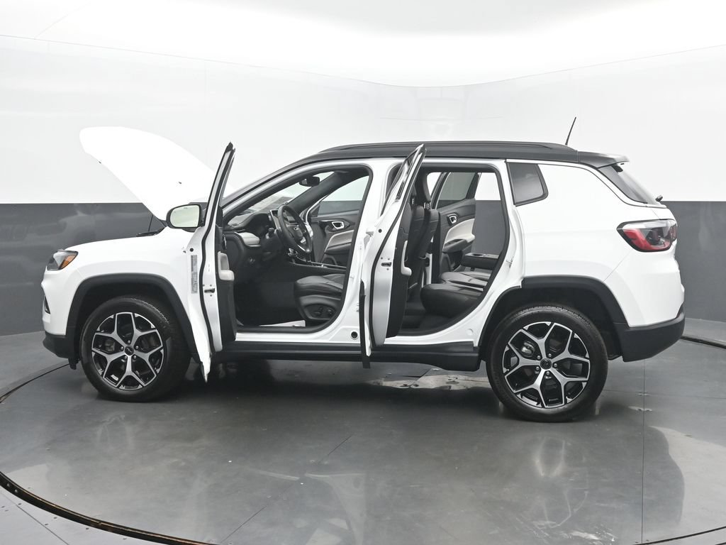 Used 2025 Jeep Compass Limited AWD/4WD image 58