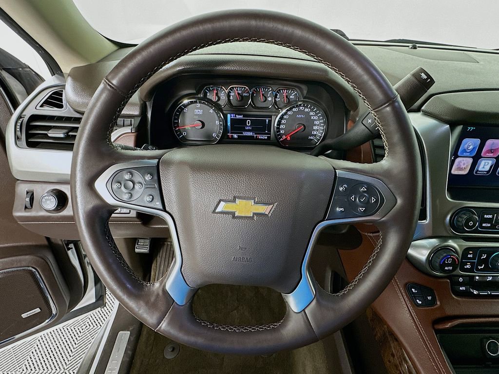 Used 2015 Chevrolet Suburban LTZ RWD image 11