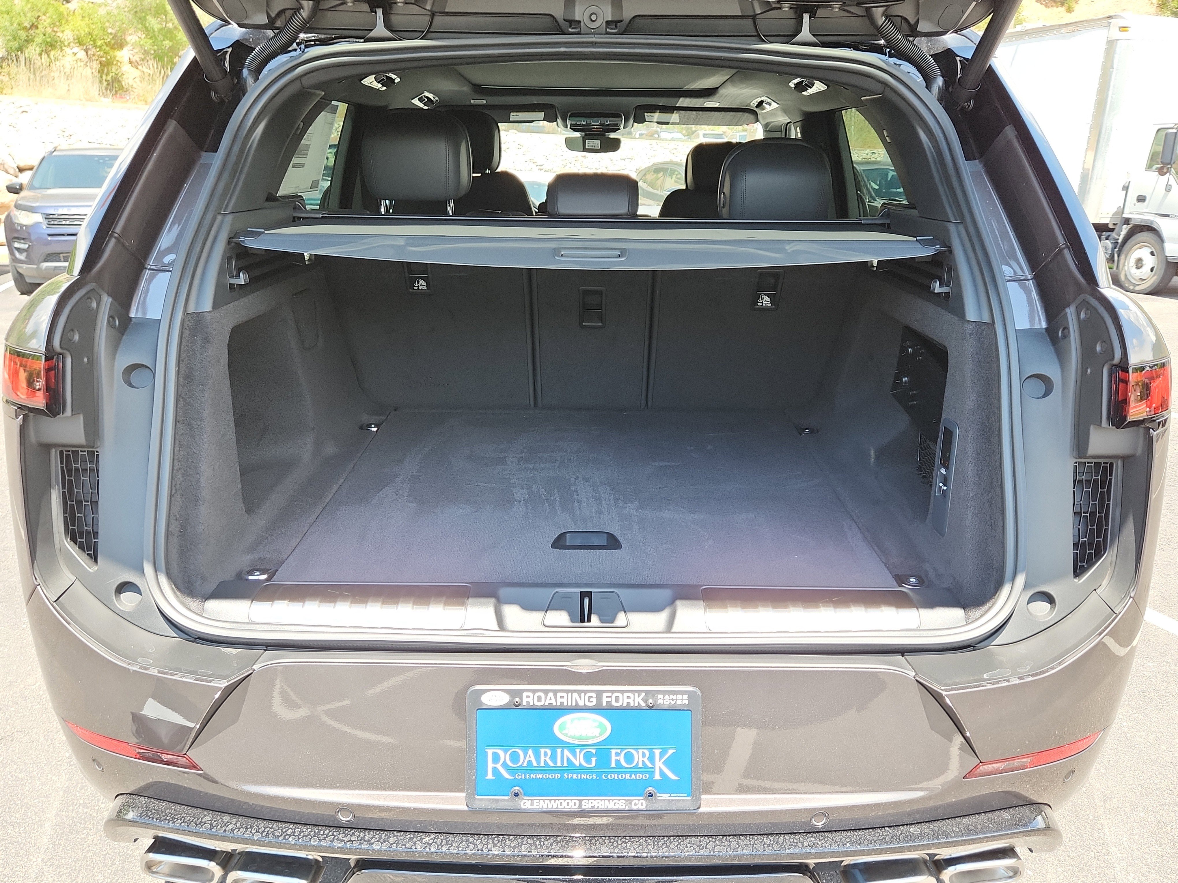 New 2025 Land Rover Range Rover Sport Dynamic SE image 16