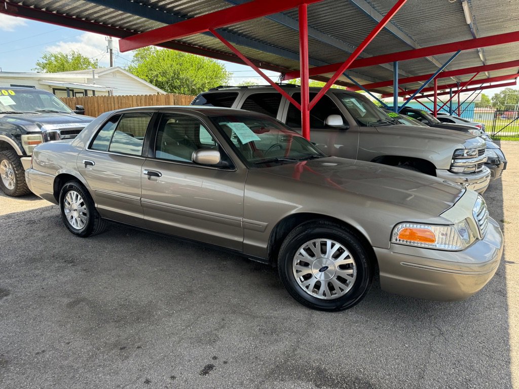 Used 2003 Ford Crown Victoria LX