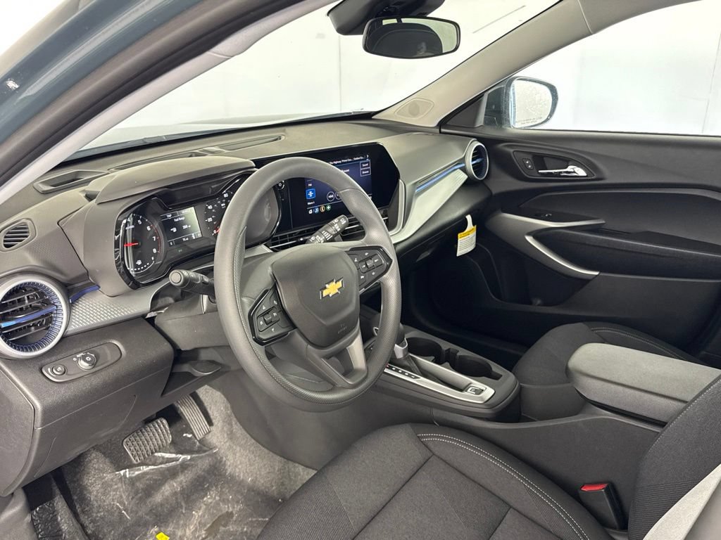 New 2026 Chevrolet Trax LS w/ LS Convenience Package FWD image 9