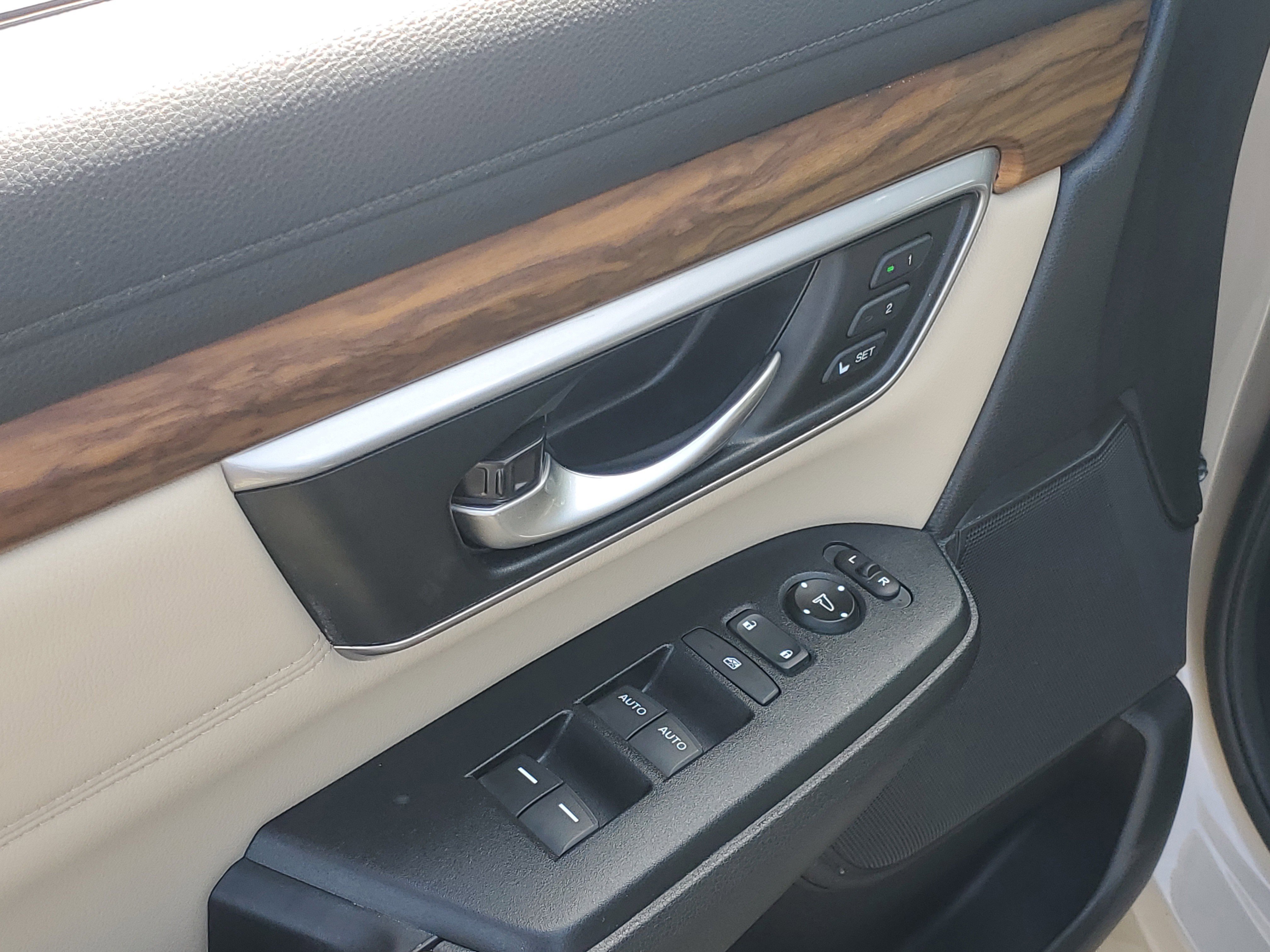 Used 2018 Honda CR-V EX-L image 22