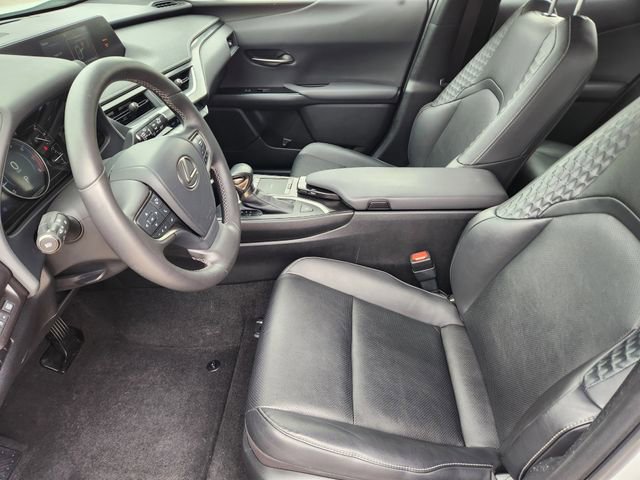 Certified 2021 Lexus UX 200 w/ Premium Package image 5