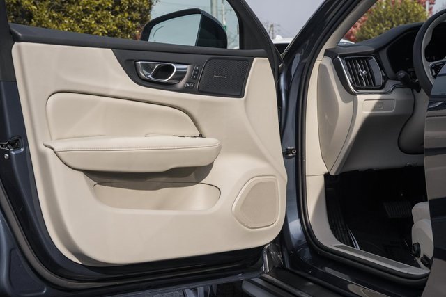 New 2026 Volvo V60 B5 Cross Country Plus w/ Protection Package Premier image 34