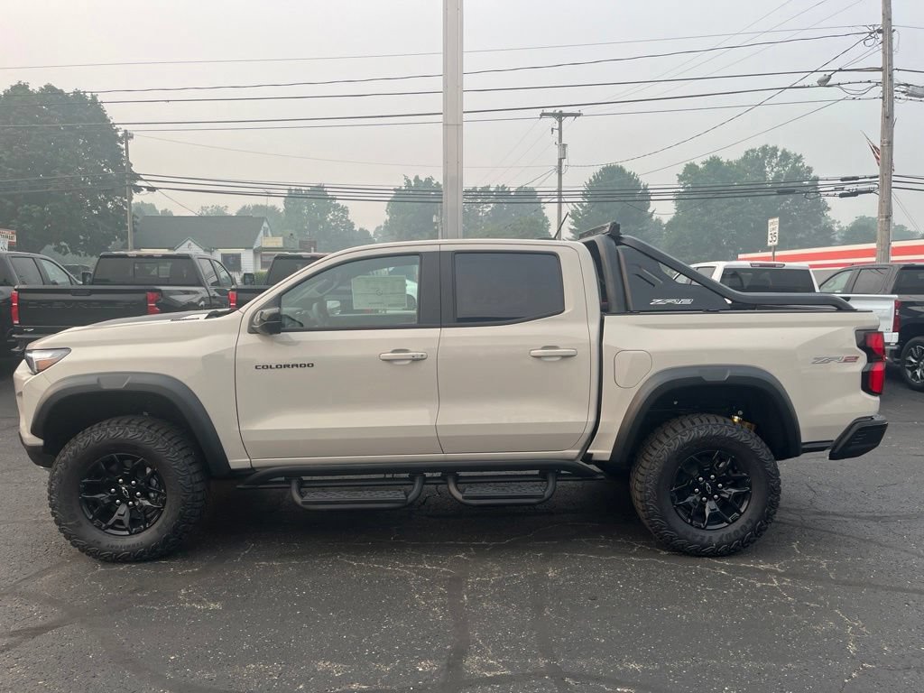 New 2026 Chevrolet Colorado ZR2 w/ Midnight Edition AWD/4WD image 2