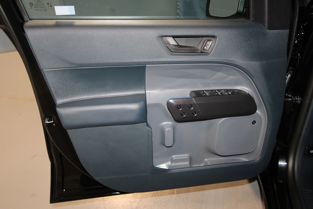 Used 2025 Ford Maverick Lobo image 5