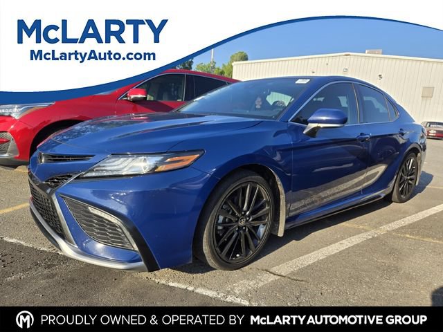 Used 2023 Toyota Camry XSE FWD image 1