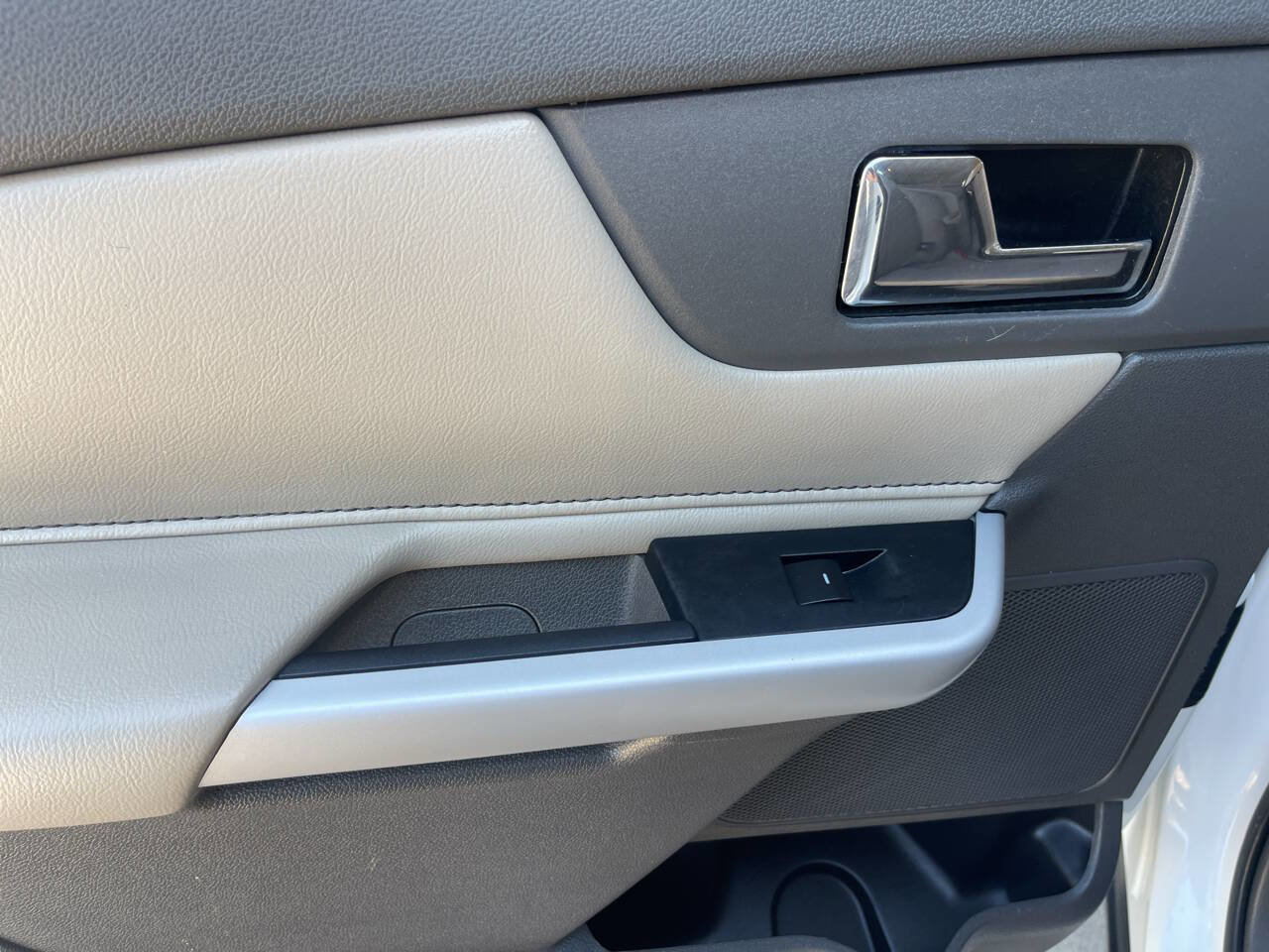 Used 2014 Ford Edge SE w/ Equipment Group 101A image 18