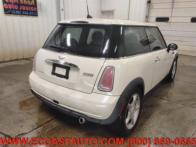 Used 2005 MINI Cooper Hardtop FWD image 3