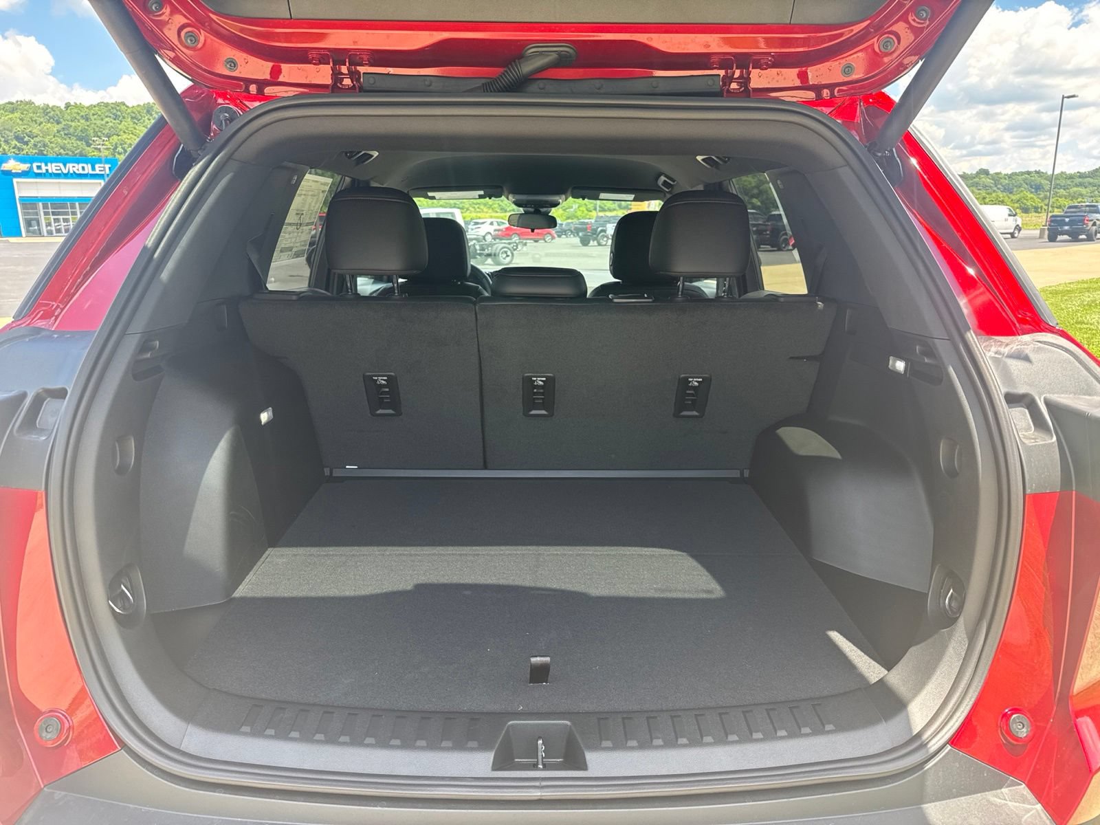 New 2026 Chevrolet Equinox RS FWD image 11