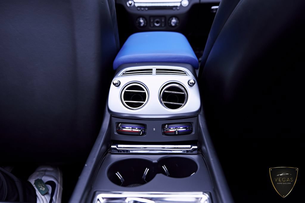 Used 2019 Rolls-Royce Dawn RWD image 68