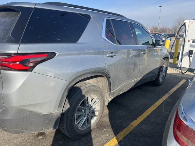 Used 2023 Chevrolet Traverse LT image 4