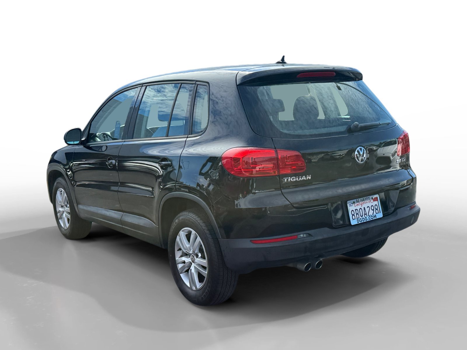 Used 2014 Volkswagen Tiguan S FWD image 3