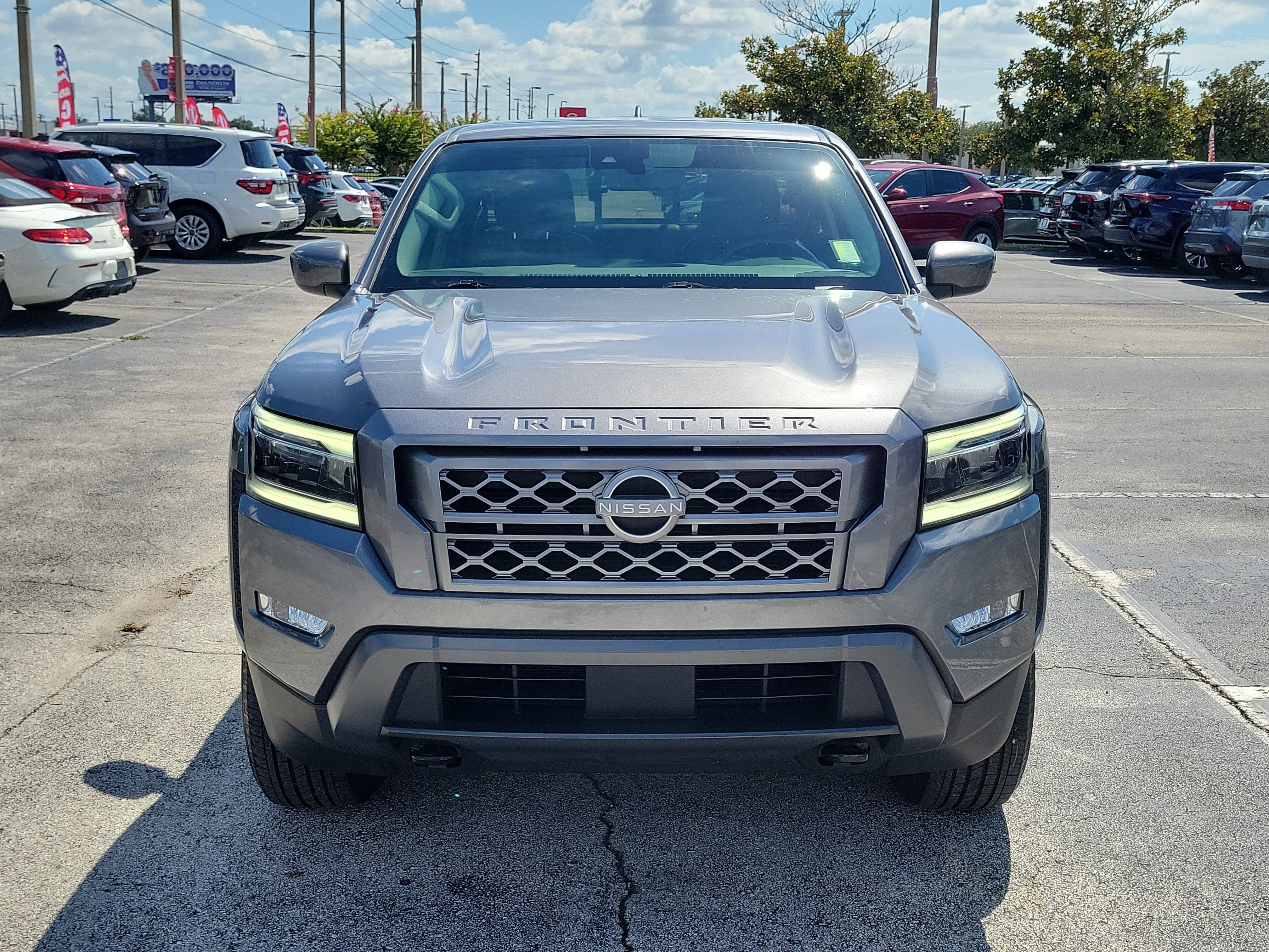 Certified 2024 Nissan Frontier SL w/ Technology Package AWD/4WD image 2