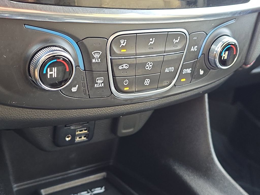 Certified 2023 Chevrolet Traverse RS w/ LPO, Floor Liner Package image 20