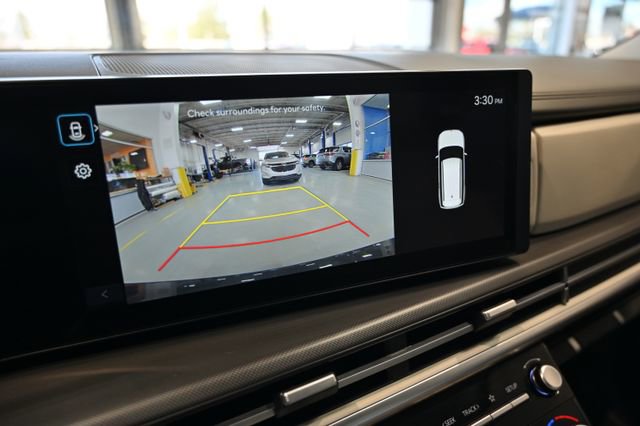 Used 2025 Hyundai Santa Fe SEL image 17