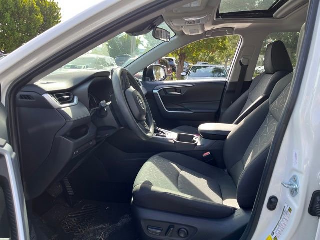 Used 2023 Toyota RAV4 XLE w/ Convenience Package FWD image 6