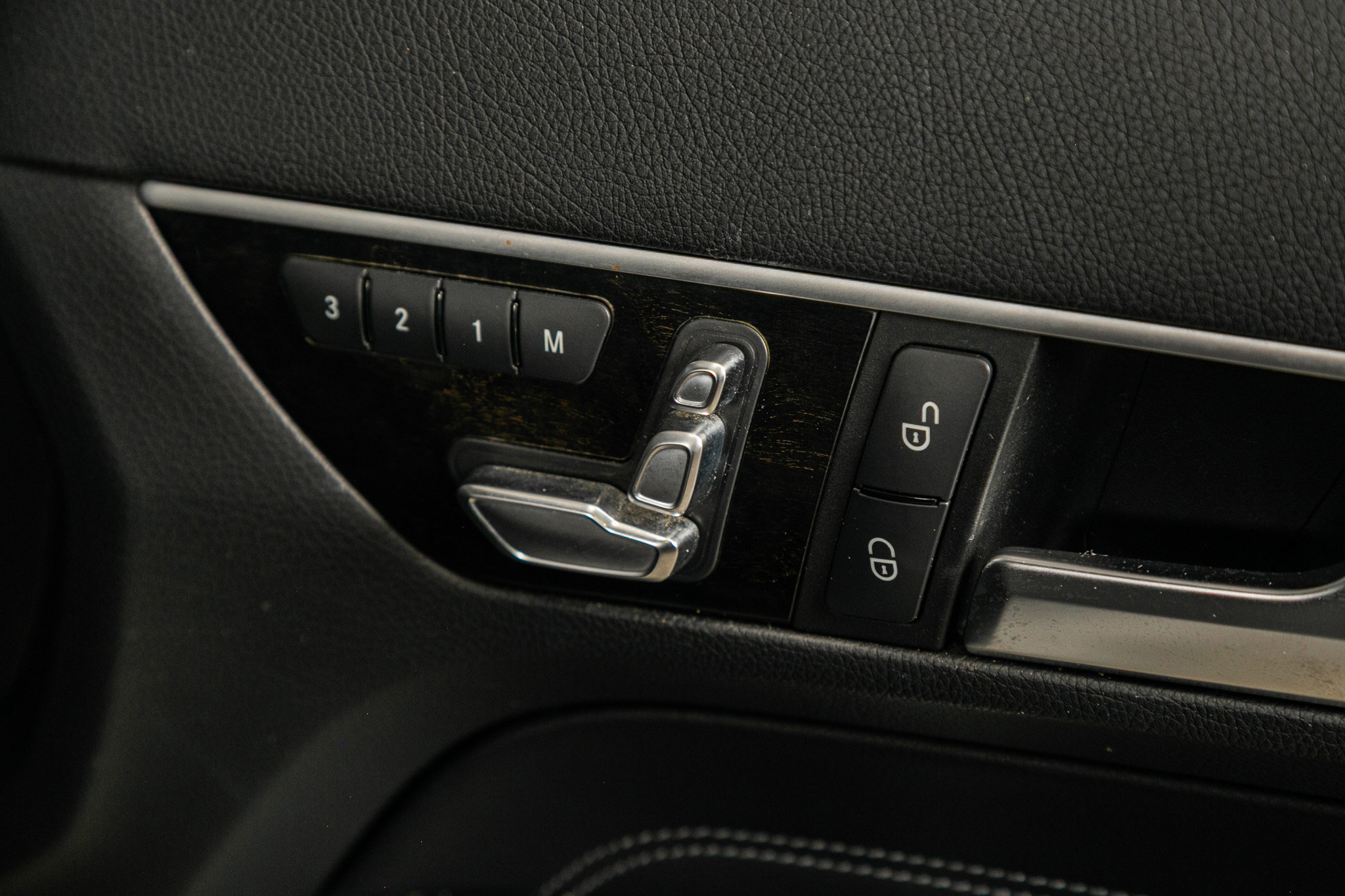 Used 2014 Mercedes-Benz E 350 Coupe image 26