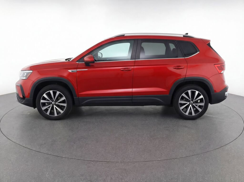 Used 2023 Volkswagen Taos SE w/ Panoramic Sunroof Package AWD/4WD image 39