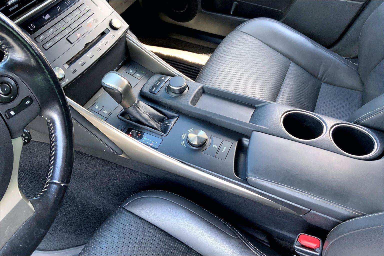 Used 2016 Lexus IS 300 AWD w/ Premium Package image 16