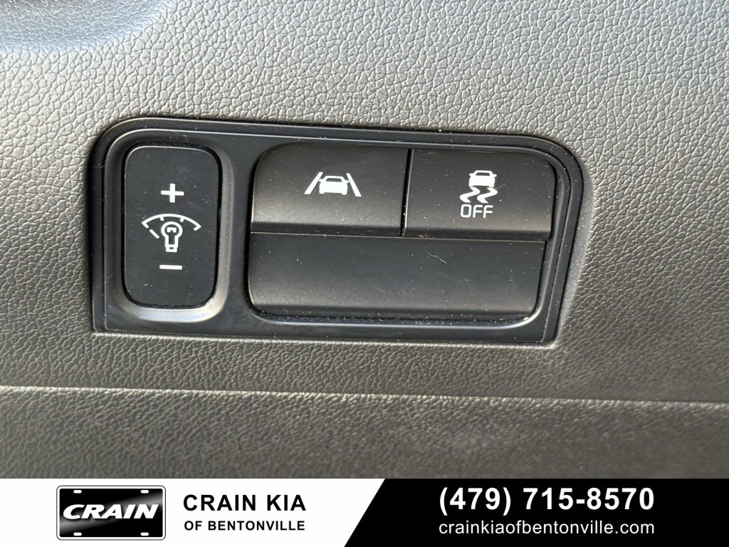 Used 2023 Kia Sorento LX image 13
