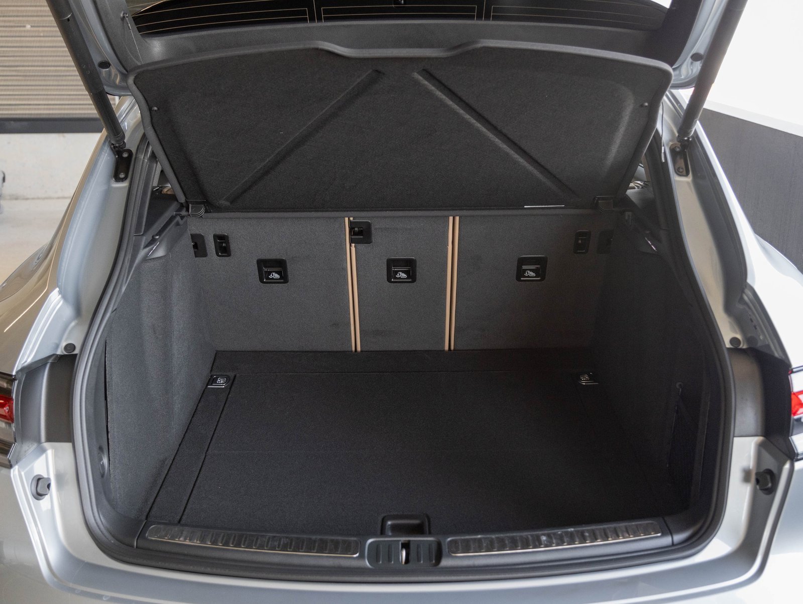 New 2026 Porsche Macan image 31