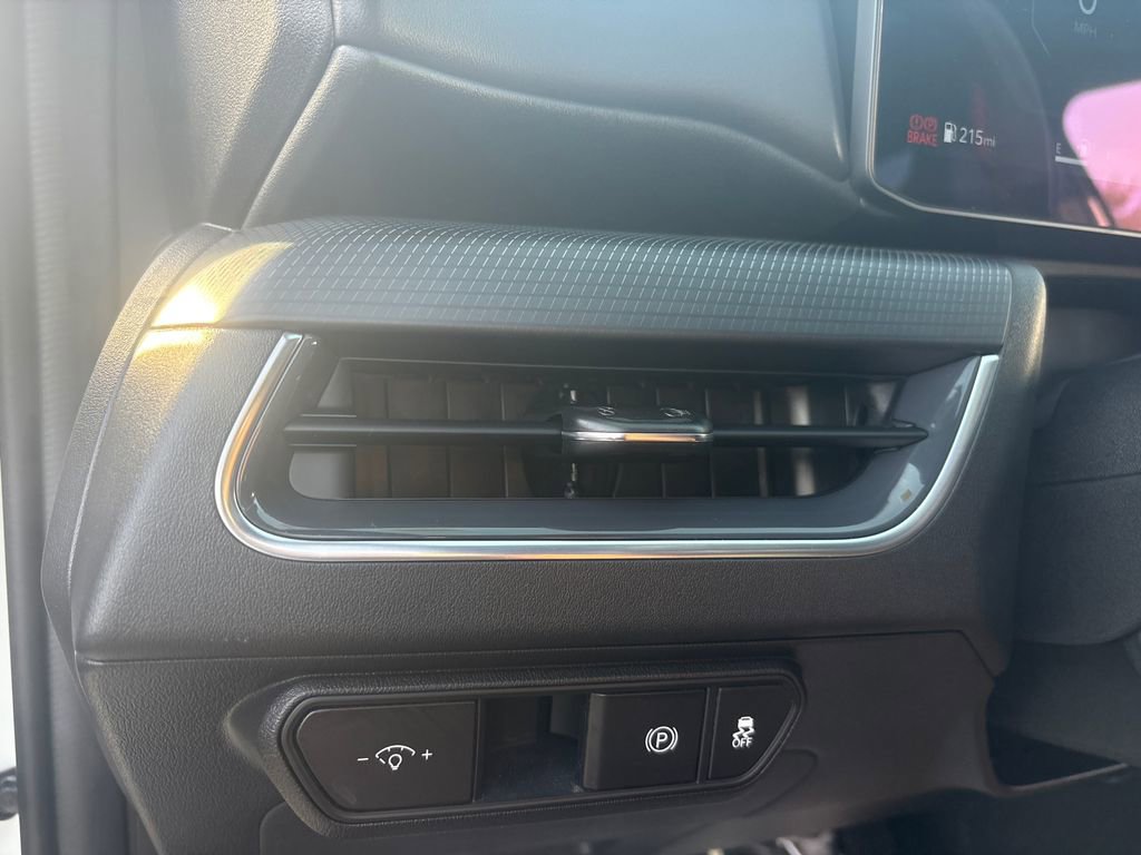 Used 2025 Kia K4 GT-Line w/ GT-Line Premium Package image 19