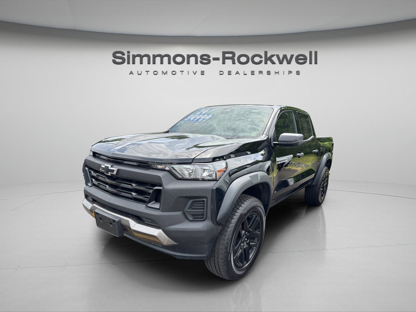 Used 2024 Chevrolet Colorado Trail Boss w/ Advanced Trailering Package AWD/4WD image 1