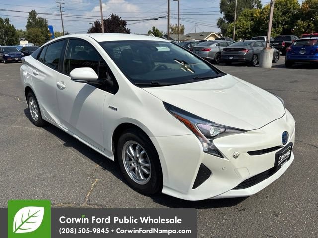 Used 2018 Toyota Prius Two w/ Prius Two Safety Plus Package FWD image 3