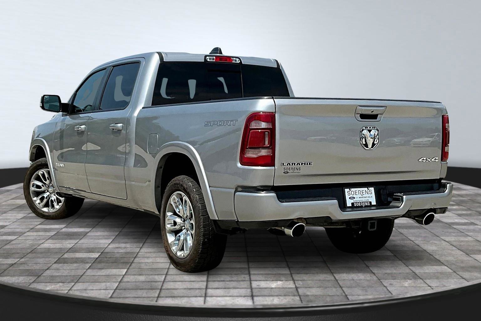 Used 2022 RAM 1500 Laramie w/ Sport Appearance Package image 4