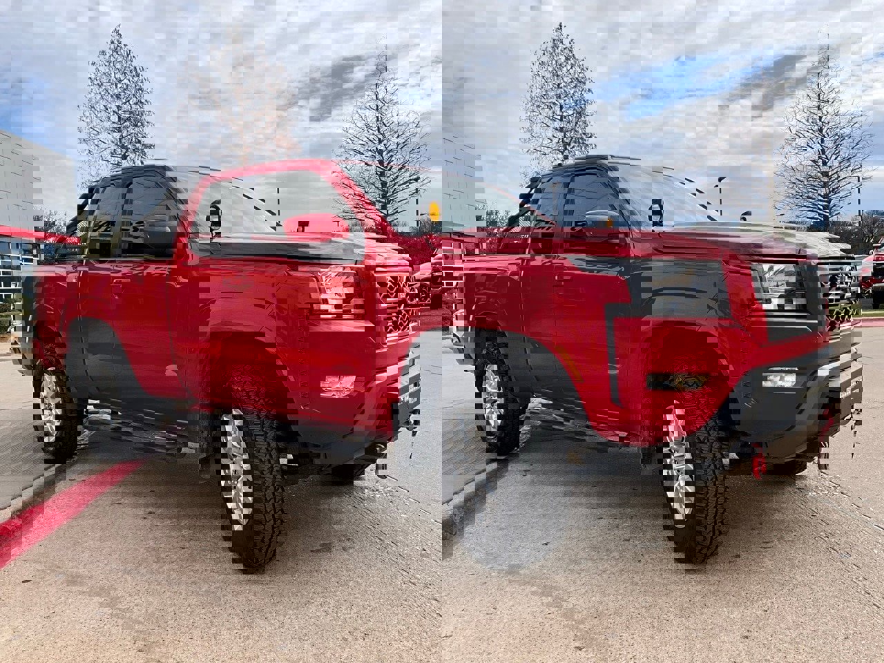 Used 2022 Nissan Frontier SV image 5