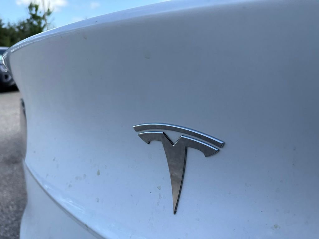 Used 2023 Tesla Model Y Long Range image 12