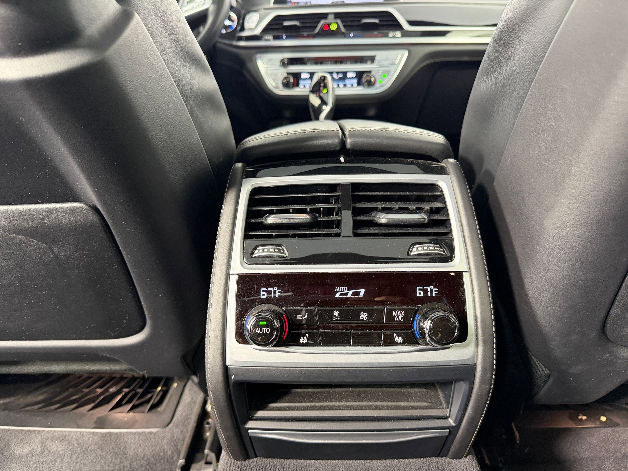 Used 2019 BMW 750i w/ Executive Package image 30