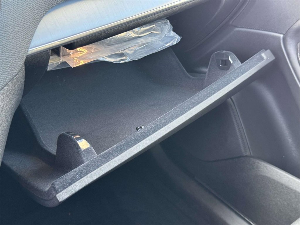 Certified 2024 Volvo XC90 B5 Core w/ Protection Package Premier image 31