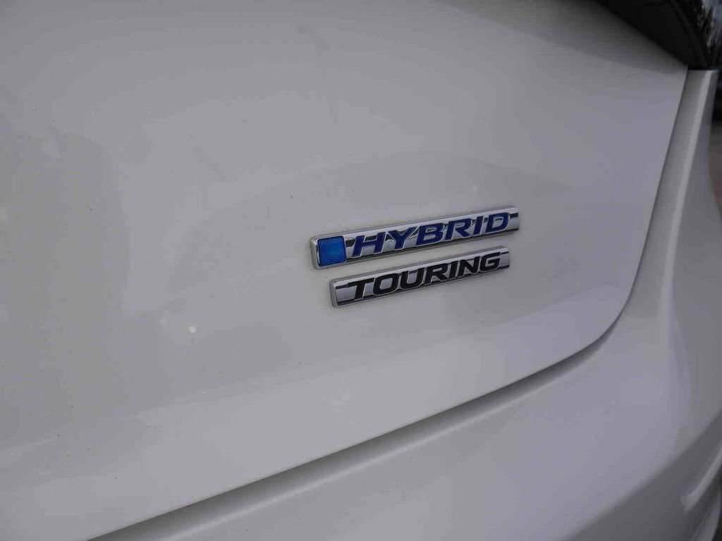 Used 2024 Honda Accord Touring image 9