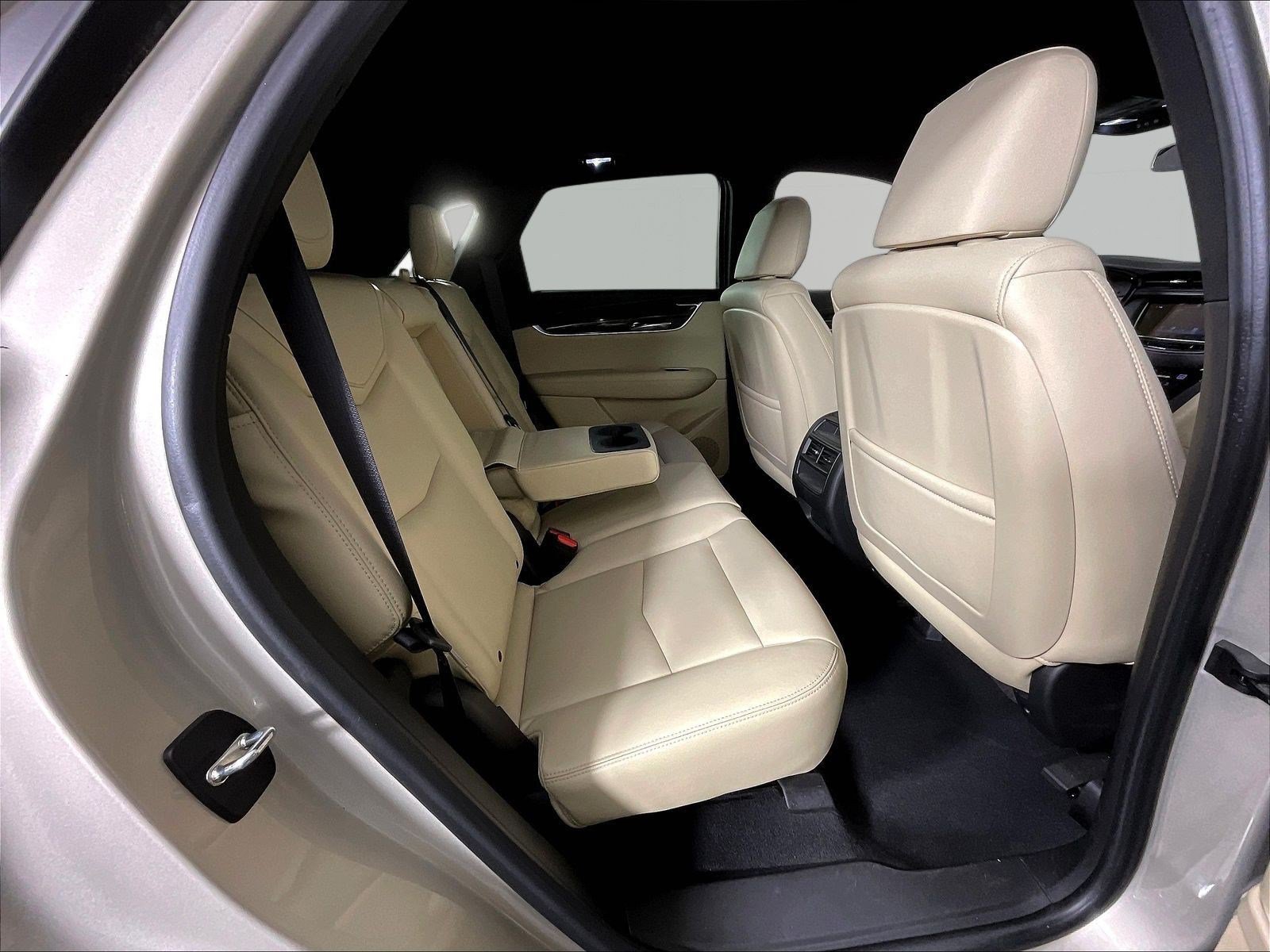 Used 2017 Cadillac XT5 FWD image 25