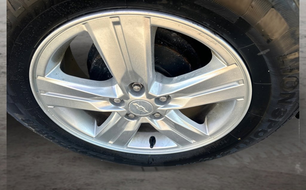 Used 2019 Chevrolet Trax LS w/ LPO, Protection Package FWD image 16