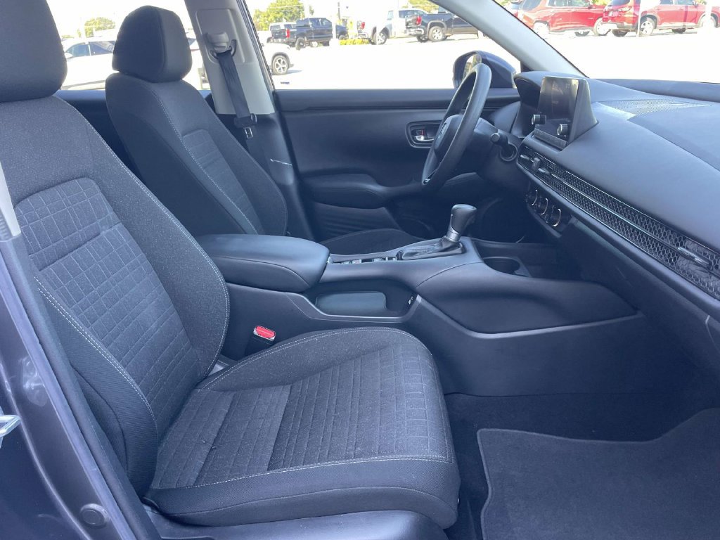 Used 2023 Honda HR-V LX image 9