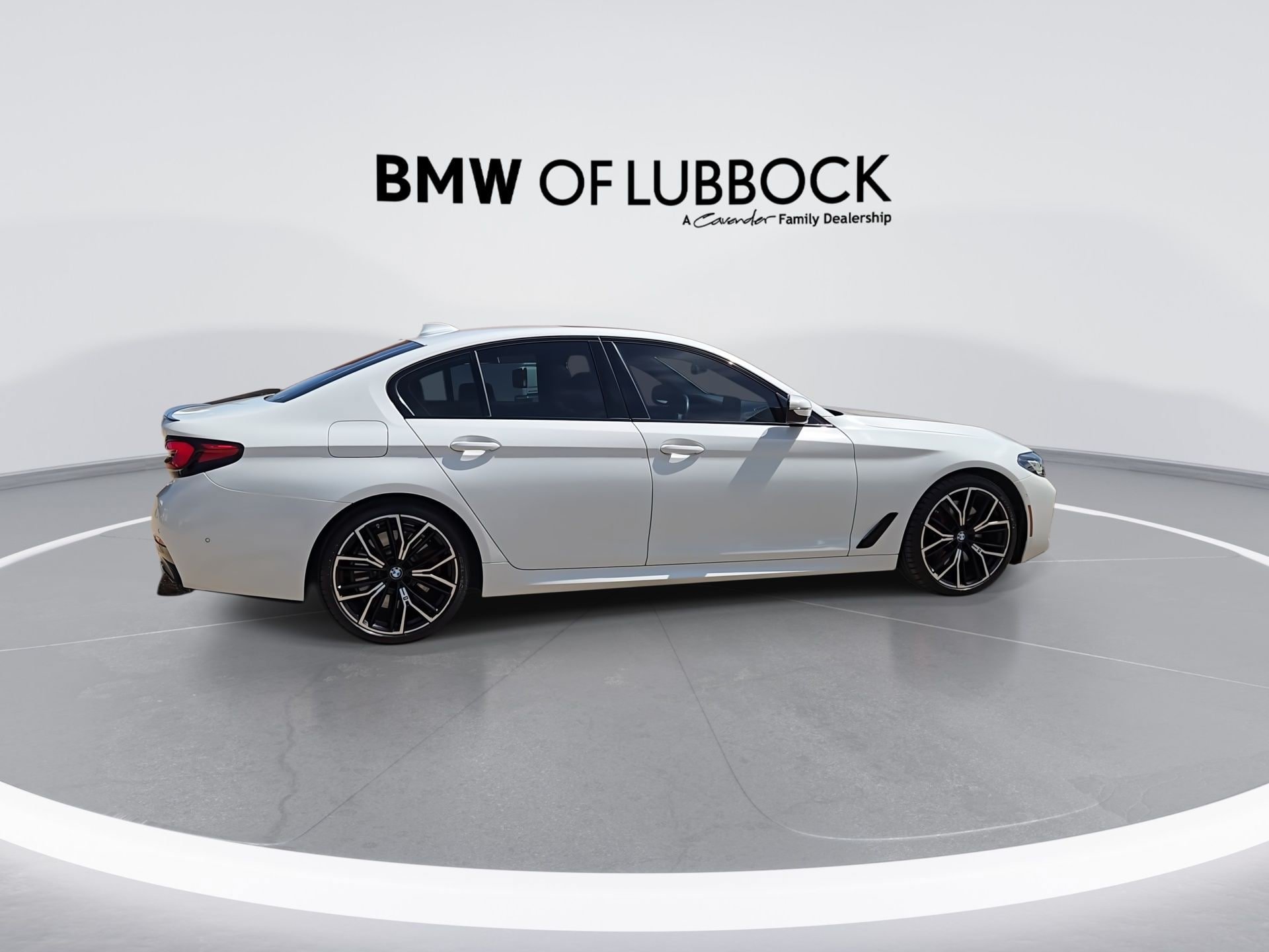 Certified 2023 BMW 540i xDrive w/ M Sport Package AWD/4WD image 9