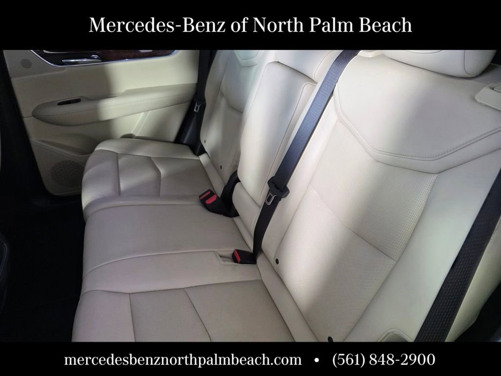 Used 2018 Cadillac XT5 Luxury w/ Driver Awareness Package image 14