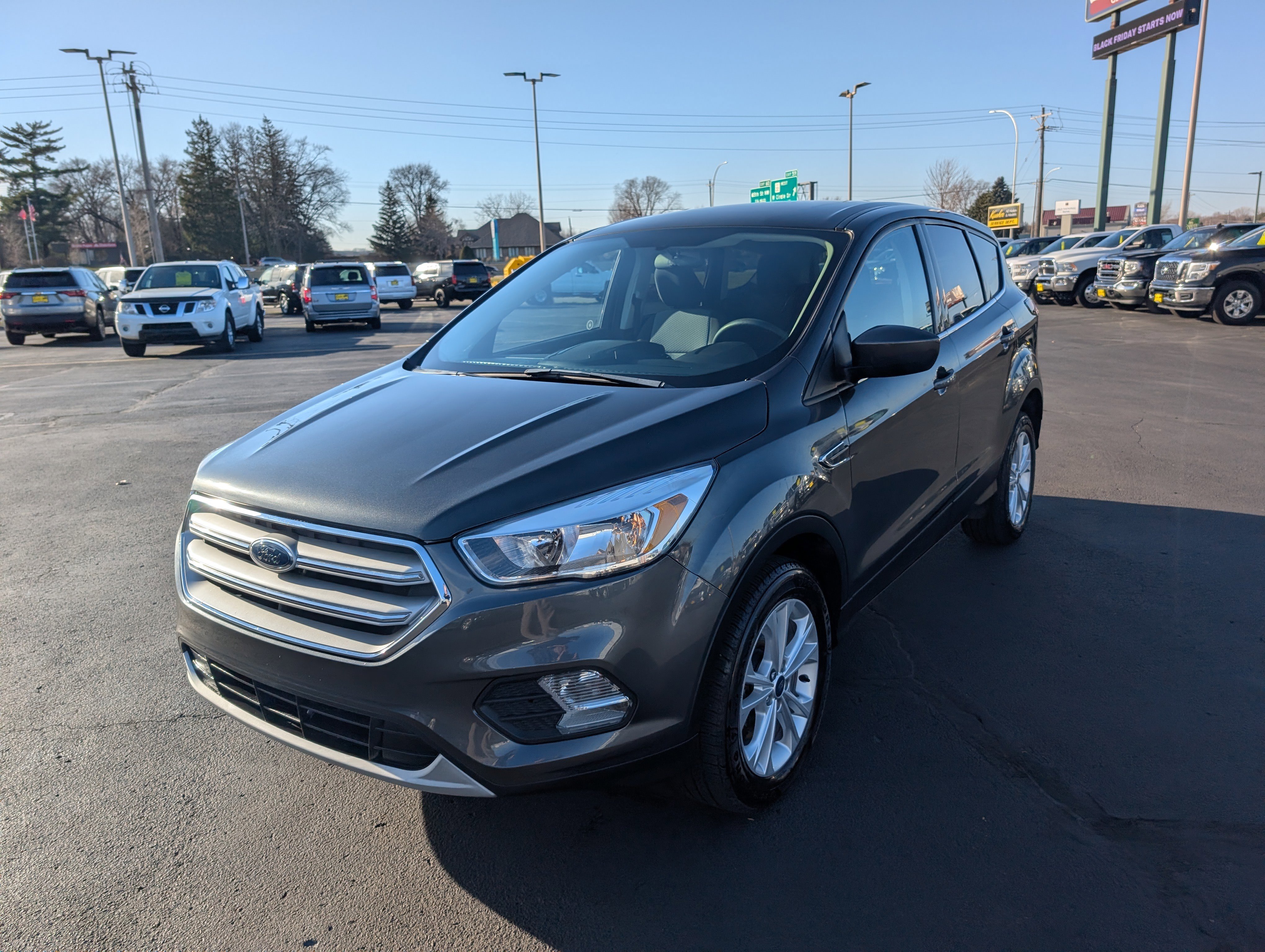 Used 2019 Ford Escape SE image 4