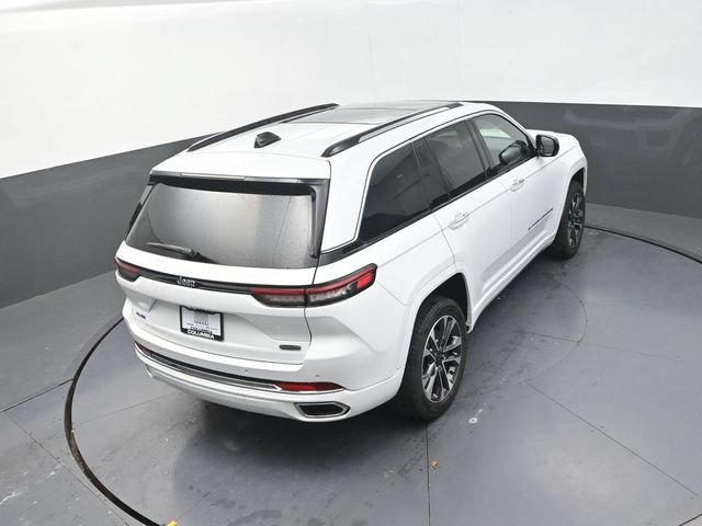 Used 2023 Jeep Grand Cherokee Overland AWD/4WD image 17