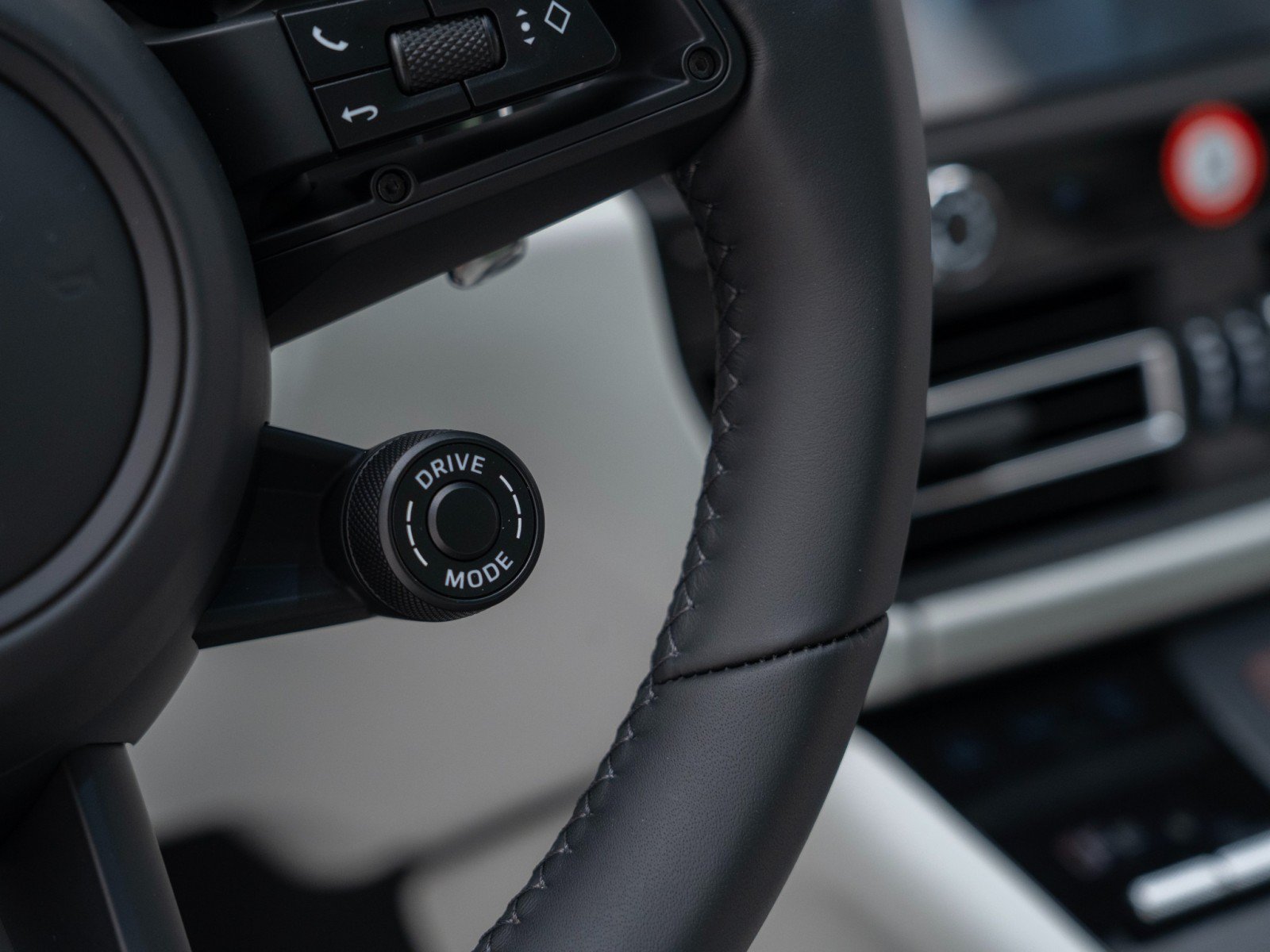New 2026 Porsche Macan S AWD/4WD image 28