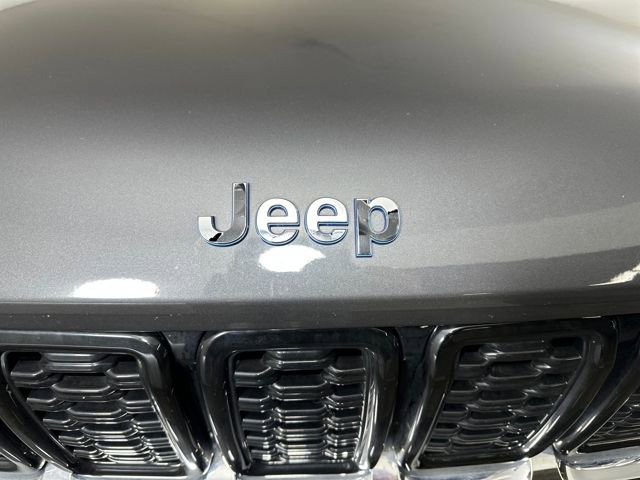 Used 2023 Jeep Grand Cherokee 4WD 4xe image 9