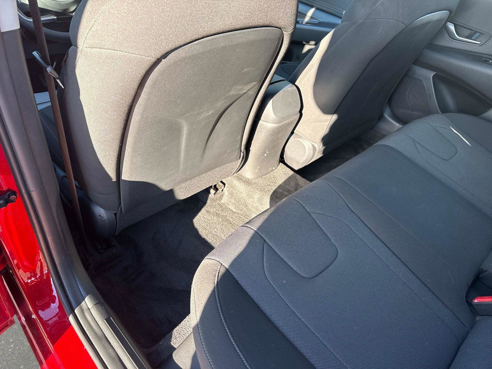 Certified 2023 Hyundai Elantra SE w/ Cargo Package image 14