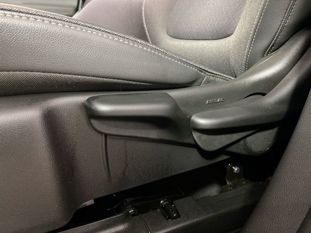 Certified 2023 Buick Encore GX Preferred FWD image 12