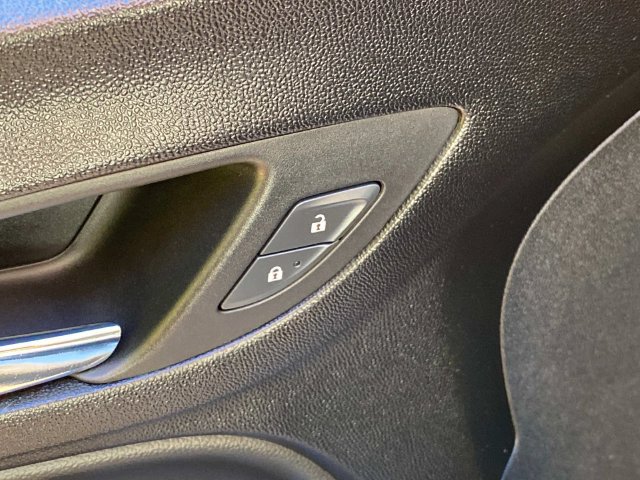 Used 2020 Chevrolet Equinox LT FWD image 14